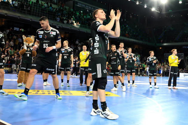 08.10.2026, GER Deutschland, Handball, EHF Champions League, 08.10.2026, Saison 2026 2027, Berlin, Fuechse Berlin vs FC Porto Nils Lichtlein ( Fuechse Berlin 17 ), Fuechse-Spielerkreis, , Jubel, jubelt, Freude, Glueck, gluecklich, positive Emotionen, nordphoto GmbH Engler Berlin Max-Schmeling-Halle Berlin Deutschland Copyright: xNordphotox xEnglerx