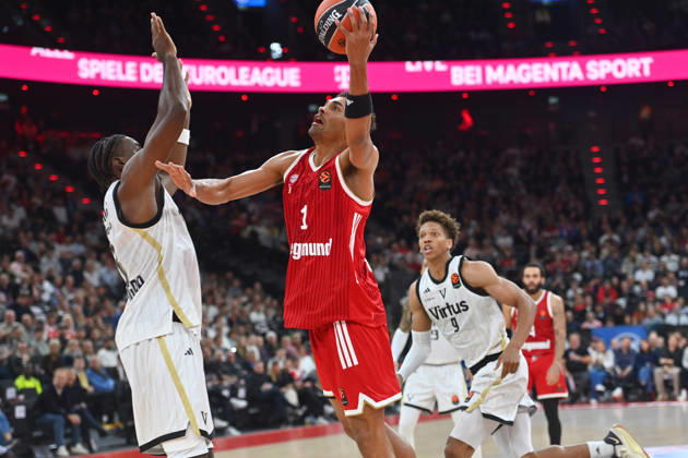 Oscar DA SILVA (FCB), Aktion,Zweikampf gegen Allou DIARRA (Bologna). Basketball Euro League,Saison 2026 2027, FC Bayern Muenchen - Virtus Bologna am 08.10.2026 , S A P G A R D EN