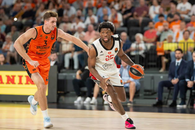 EuroLeague Round 4 match between Valencia Basket and Hapoel IBI Tel Aviv Dan Oturu of Hapoel IBI Tel Aviv in action during the EuroLeague Round 4 match between Valencia Basket and Hapoel IBI Tel Aviv at Roig Arena, (Valencia ) on October 08, 2026. Copyright: xVicentexVidalxFernandezx