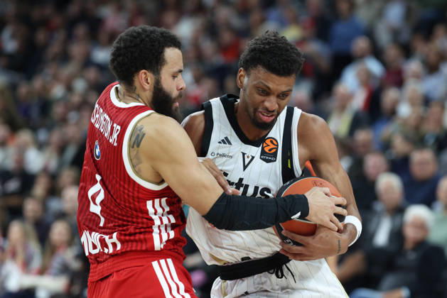 Derrick Alston Jr. (Virtus Bologna, 21) mit Duane Washington Jr. (FC Bayern Basketball, 04), GER, FC Bayern Basketball vs. Virtus Bologna, Basketball, Euroleague, 4. Spieltag, Saison 2026 2027, 08.10.2026, GER, FC Bayern Basketball vs. Virtus Bologna, Basketball, Euroleague, 4. Spieltag, Saison 2026 2027, 08.10.2026 Muenchen Copyright: xEibner-Pressefoto JennixMaulx EP_JML