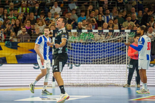 Im Bild: Aitor Arino (Fuechse Berlin, 14), , Tor, Treffer, Jubel, Torjubel, Freude, Begeisterung, feiert, jubelt 08.10.2026, Fuechse Berlin - FC Porto, EHF Handball Champions League, Saison 2026 27, Max-Schmeling-Halle 08.10.2026, Fuechse Berlin - FC Porto, EHF Handball Champions League, Saison 2026 27, Max-Schmeling-Halle 08.10.2026, Fuechse Berlin - FC Porto, EHF Handball Champions League, Saison 2026 27, Max-Schmeling-Halle Copyright: HMBxMedia xPascalxSpanehl