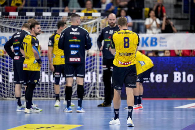 Spieler der Rhein-Neckar-Löwen, enttäuscht über die Niederlage, Enttäuschung nach dem Schlusspfiff, Highlight, Verlierer, verloren, Frustration, disappointed, pessimistisch, 08.10.2026, Mannheim (Deutschland), Handball, Bundesliga, Rhein-Neckar Löwen - ThSV Eisenach