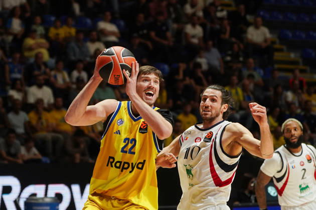October 8, 2026, Belgrade, Central Serbia, Serbia: 2026108, Belgrade, Serbia - Maccabi Rapyd Tel Aviv and Armani Olimpia Milan play a EuroLeague basketball game at the Aleksandar Nikolic Hall. LEAF TJ in action. Belgrade Serbia - ZUMAd223 20261008_zip_d223_005 Copyright: xMarkoxDimicx