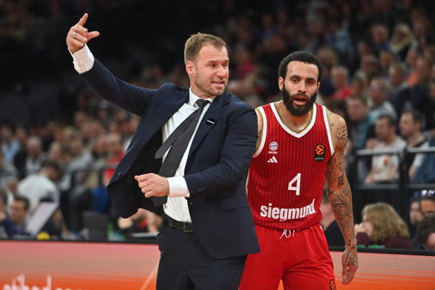 Trainer Anton GAVEL (FCB), Gestik,gibt Anweisungen, re:Duane WASHINGTON JR. (FCB), Basketball Euro League,Saison 2026 2027, FC Bayern Muenchen - Virtus Bologna am 08.10.2026 , S A P G A R D EN