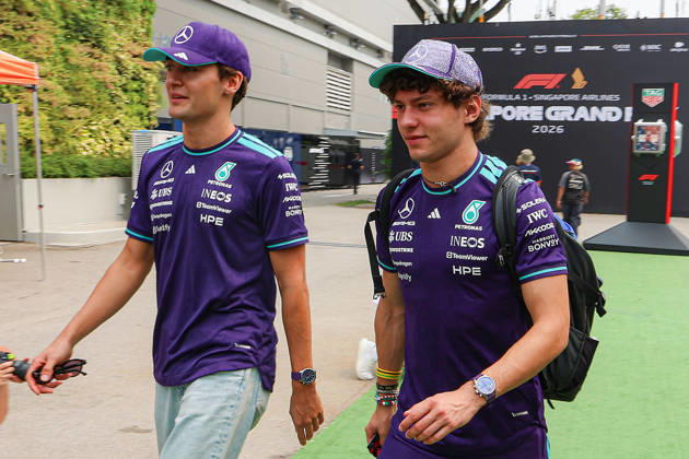 FORMULE 1 : Grand Prix de Singapour - 08 10 2026 63 George Russell (GBR) & 12 Andrea Kimi Antonelli (ITA) Mercedes-AMG PETRONAS Formula One Team (DEU) Mercedes-AMG F1 W17 E Performance, during the 2026 Formula Singapore Grand Prix, 17th round of the 2026 Formula 1 World Championship, WM, Weltmeisterschaft taking place from October 09 to 11, 2026 on the Marina Bay Street circuit, in Singapore (SGP) SINGAPORESingapore Copyright: xMPSxAGENCYx