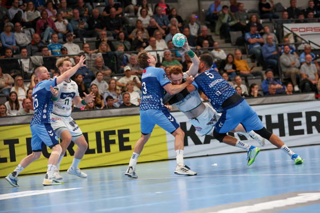Tomas Piroch (HSG Wetzlar, 13) GER, TVB Stuttgart vs. HSG Wetzlar, Handball, Opel Handball-Bundesliga, 8. Spieltag, Spielzeit 2026 2027, 08.10.2026 GER, TVB Stuttgart vs. HSG Wetzlar, Handball, Opel Handball-Bundesliga, 8. Spieltag, Spielzeit 2026 2027, 08.10.2026 Stuttgart Copyright: xEibner-Pressefoto SoerenxHerwegx EP_SHG
