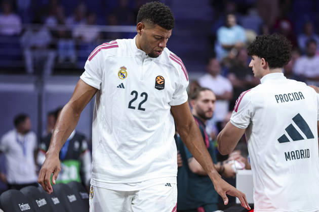 October 8, 2026, Madrid, Madrid, Spain: Walter Samuel Tavares da Veiga of Real Madrid gestures during the Euroleague Basketball Regular Season Round 4 game between Real Madrid v Partizan Mozzart Bet Belgrade at Movistar Arena on October 08, 2026 in Madrid, Spain. Real Madrid V Partizan Mozzart Bet Belgrade - Euroleague 2025 2026 - ZUMAa181 20261008_zaa_a181_221 Copyright: xIrinaxR.xHipolitox