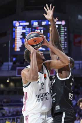 October 8, 2026, Madrid, Madrid, Spain: Walter Samuel Tavares da Veiga of Real Madrid and Bandja Sy of Partizan Mozzart Bet Belgrade in action during the Euroleague Basketball Regular Season Round 4 game between Real Madrid v Partizan Mozzart Bet Belgrade at Movistar Arena on October 08, 2026 in Madrid, Spain. Real Madrid V Partizan Mozzart Bet Belgrade - Euroleague 2025 2026 - ZUMAa181 20261008_zaa_a181_236 Copyright: xIrinaxR.xHipolitox