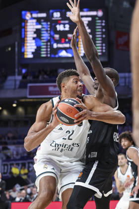 October 8, 2026, Madrid, Madrid, Spain: Walter Samuel Tavares da Veiga of Real Madrid and Bandja Sy of Partizan Mozzart Bet Belgrade in action during the Euroleague Basketball Regular Season Round 4 game between Real Madrid v Partizan Mozzart Bet Belgrade at Movistar Arena on October 08, 2026 in Madrid, Spain. Madrid Spain - ZUMAa181 20261008_zaa_a181_238 Copyright: xIrinaxR.xHipolitox