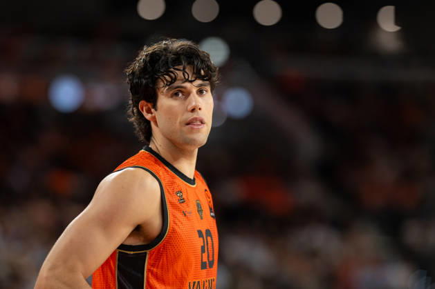 EuroLeague Round 4 match between Valencia Basket and Hapoel IBI Tel Aviv Gonzalo Corbalan of Valencia Basket in action during the EuroLeague Round 4 match between Valencia Basket and Hapoel IBI Tel Aviv at Roig Arena, (Valencia ) on October 08, 2026. Copyright: xVicentexVidalxFernandezx
