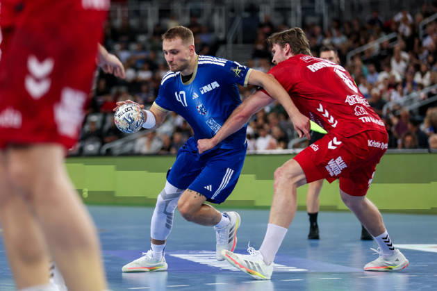 HC Zagreb v Aalborg Handbold - EHF Champions League Men Group Phase - Group C ZAGREB, CROATIA - OCTOBER 8: Ihar Bialiauski of HC Zagreb and Vetle Ronningen of Aalborg Handbold in action during the EHF Champions League match between HC Zagreb and Aalborg Handbold at Arena Zagreb on October 8, 2026 in Zagreb, Croatia.  IgorxKralj PIXSELL