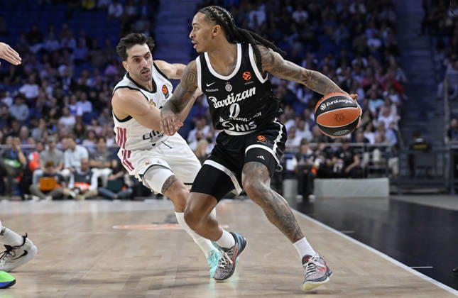 Real Madrid v Partizan Mozzart Bet Belgrade - EuroLeague MADRID, SPAIN - OCTOBER 8: Facundo Campazzo of Real Madrid in action against Kyle Allman of Partizan Mozzart Bet Belgrade during EuroLeague week 4 basketball match between Real Madrid and Partizan Mozzart Bet Belgrade at Movistar Arena in Madrid, Spain on October 8, 2026. Burak Akbulut Anadolu Madrid Spain. Editorial use only. Please get in touch for any other usage.  Copyright: x2026xAnadoluxBurakxAkbulutx