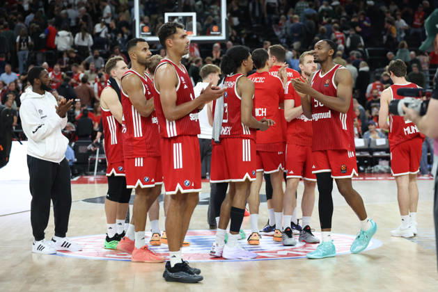 Das Team vom FC Bayern Basketball nach der Niederlage, Emotionen, Enttaeuschung, GER, FC Bayern Basketball vs. Virtus Bologna, Basketball, Euroleague, 4. Spieltag, Saison 2026 2027, 08.10.2026, GER, FC Bayern Basketball vs. Virtus Bologna, Basketball, Euroleague, 4. Spieltag, Saison 2026 2027, 08.10.2026 Muenchen Copyright: xEibner-Pressefoto JennixMaulx EP_JML