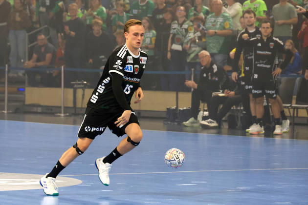 08.10.2026, GER Deutschland, Handball, EHF Champions League, 08.10.2026, Saison 2026 2027, Berlin, Fuechse Berlin vs FC Porto Tobias Grondahl ( Fuechse Berlin 15 ) nordphoto GmbH Engler Berlin Max-Schmeling-Halle Berlin Deutschland Copyright: xNordphotox xEnglerx