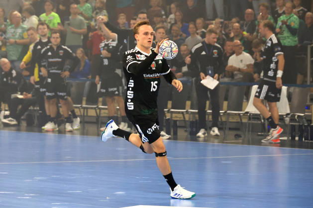 08.10.2026, GER Deutschland, Handball, EHF Champions League, 08.10.2026, Saison 2026 2027, Berlin, Fuechse Berlin vs FC Porto Tobias Grondahl ( Fuechse Berlin 15 ) nordphoto GmbH Engler Berlin Max-Schmeling-Halle Berlin Deutschland Copyright: xNordphotox xEnglerx