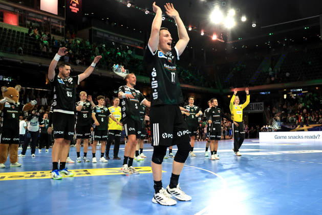 08.10.2026, GER Deutschland, Handball, EHF Champions League, 08.10.2026, Saison 2026 2027, Berlin, Fuechse Berlin vs FC Porto Nils Lichtlein ( Fuechse Berlin 17 ), Fuechse-Spielerkreis, , Jubel, jubelt, Freude, Glueck, gluecklich, positive Emotionen, nordphoto GmbH Engler Berlin Max-Schmeling-Halle Berlin Deutschland Copyright: xNordphotox xEnglerx