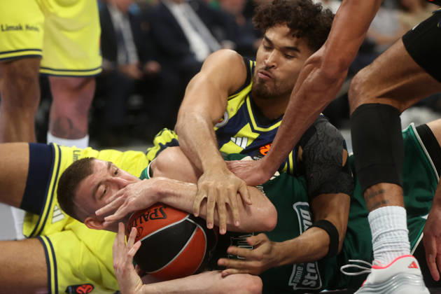 Panatinaikos AKTOR v Fenerbahce Tarfin - EuroLeague ATHENS, GREECE - OCTOBER 8: Johny Juzang of Fenerbahce Tarfin in action during the EuroLeague Week 4 match between Panathinaikos AKTOR and Fenerbahce Tarfin at OAKA Sports Hall in Athens, Greece, on October 8, 2026. Ayhan Mehmet Anadolu Athens Greece. Editorial use only. Please get in touch for any other usage.  Copyright: x2026xAnadoluxAyhanxMehmetx