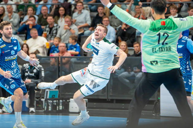 Handball I Herren I Saison 2026-2027 I Bundesliga I 8. Spieltag I TVB Stuttgart - HSG Wetzlar I 08.10.2026 HSG Wetzlar im Wurf Stuttgart Porsche Arena Baden-Württemberg Deutschland Copyright: xLobeca MaxxPetershansx