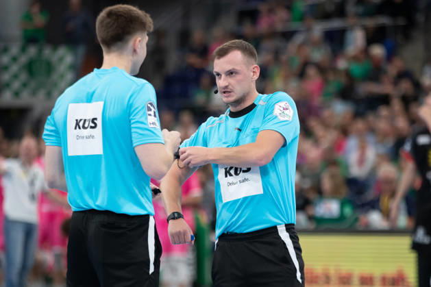 Handball, HBL2: SC DHfK Leipzig - TuS N-Lübbecke; 08.10.2026 Schiedsrichter Lukas Schwarzmeier. Handball, 2. Bundesliga, Saison 2026 2027, 7. Spieltag: SC DHfK Leipzig vs. TuS N-Lübbecke am 08.10.2026 in der Quarterback Immobilien Arena Leipzig. Copyright: xBEAUTIFULxSPORTS JanxKaeferx