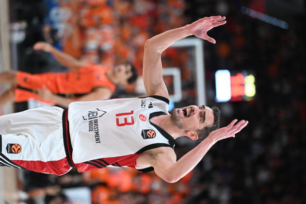 ESP: Euroleague Valencia Basket v Hapoel IBI Tel Aviv Tomas Satoransky of Hapoel during the Euroleague match between Valencia Basket and Hapoel IBI Tel Aviv played at Roig Arena Stadium on October 8 2026 in Valencia Spain Valencia Spain Basketball Copyright: xAgenciaxLOFx