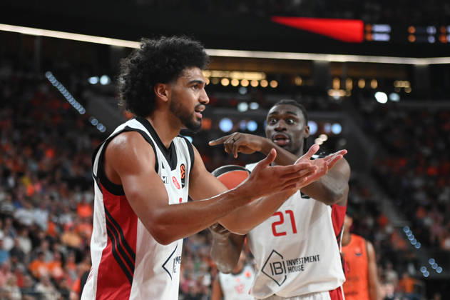 ESP: Euroleague Valencia Basket v Hapoel IBI Tel Aviv Khadeen Carrington of Hapoel during the Euroleague match between Valencia Basket and Hapoel IBI Tel Aviv played at Roig Arena Stadium on October 8 2026 in Valencia Spain Valencia Spain Basketball Copyright: xAgenciaxLOFx