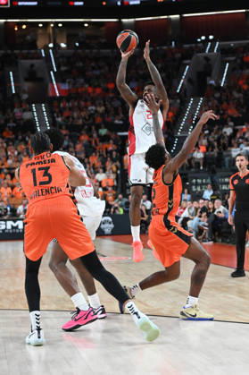 ESP: Euroleague Valencia Basket v Hapoel IBI Tel Aviv Antonio Blakeney of Hapoel during the Euroleague match between Valencia Basket and Hapoel IBI Tel Aviv played at Roig Arena Stadium on October 8 2026 in Valencia Spain Valencia Spain Basketball Copyright: xAgenciaxLOFx