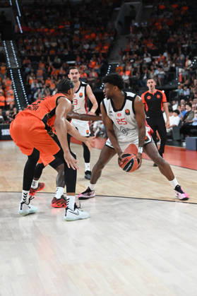 ESP: Euroleague Valencia Basket v Hapoel IBI Tel Aviv Dan Oturu of Hapoel during the Euroleague match between Valencia Basket and Hapoel IBI Tel Aviv played at Roig Arena Stadium on October 8 2026 in Valencia Spain Valencia Spain Basketball Copyright: xAgenciaxLOFx