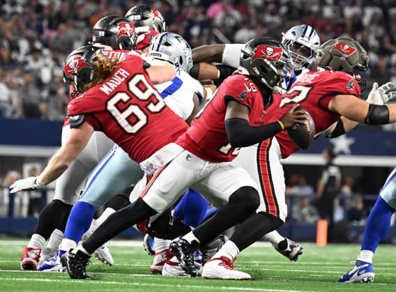 Tampa Bay Buccaneers Jalon Daniels scrambles against the Dallas Cowboys during their game at AT&T Stadium in Arlington, Texas on Thursday, October 8, 2026.  ARL2026100820 IANxHALPERIN