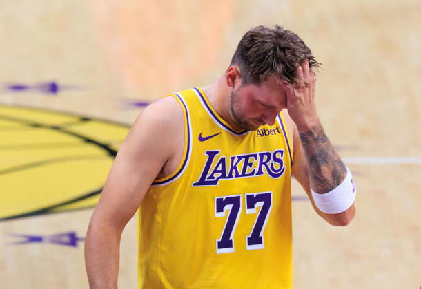 October 8, 2026, Los Angeles, California, USA: Luka Doncic 77 of the Los Angeles Lakers during a preseason NBA, Basketball Herren, USA game against the Sacramento Kings on Thursday October 8, 2026 at Crypto.com Arena in Los Angeles, California. JAVIER ROJAS PI Los Angeles USA - ZUMAp124 20261008_zaa_p124_012 Copyright: xJavierxRojasx