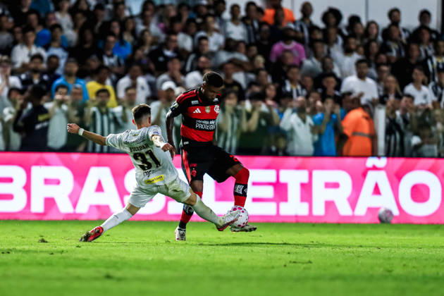 October 10, 2026, Sao Paulo, Sao Paulo, Brazil: SoO PAULO (SP), BRAZIL OCTOBER 10: Flamengo player Emerson Royal during the match between Santos and Flamengo in the 2026 Brazilian Championship at Vila Belmiro Stadium in Santos (SP), Brazil, on Thursday, October 10, 2026., Credit:Marco Miatelo Avalon  Copyright: xMarcoxMiatelox xAvalonx 1141611861