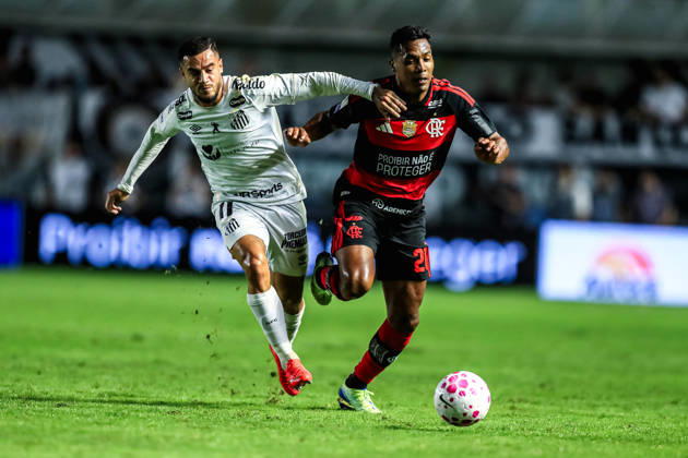 October 10, 2026, Sao Paulo, Sao Paulo, Brazil: SoO PAULO (SP), BRAZIL OCTOBER 10: Santos player Philippe Coutinho during the match between Santos and Flamengo in the 2026 Brazilian Championship at Vila Belmiro Stadium in Santos (SP), Brazil, on Thursday, October 10, 2026., Credit:Marco Miatelo Avalon  Copyright: xMarcoxMiatelox xAvalonx 1141611872