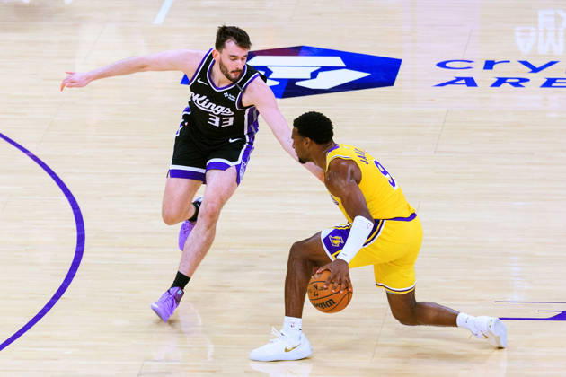 October 8, 2026, Los Angeles, California, USA: Bronny James 9 of the Los Angeles Lakers is guarded by Alex Karaban 33 of the Sacramento Kings during a preseason NBA, Basketball Herren, USA game on Thursday October 8, 2026 at Crypto.com Arena in Los Angeles, California. Lakers defeat Kings, 114 -110. JAVIER ROJAS PI Lakers Vs. Kings  - ZUMAp124 20261008_zaa_p124_052 Copyright: xJavierxRojasx