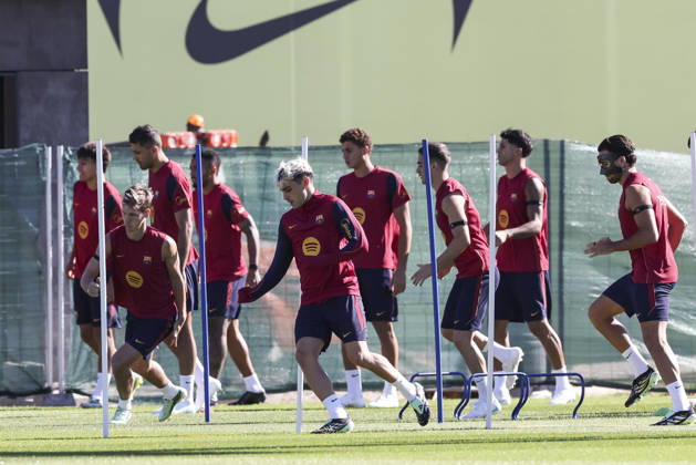 October 9, 2026, Sant Joan Despi, Barcelona, Spain: Dani Olmo and Pedri during the training day of FC Barcelona, Barca ahead the Spanish League, Laliga EA Sports, football match against Getafe CF at Ciudad Esportiva Joan Gamper on October 09, 2026 in Sant Joan Despi, Barcelona, Spain. FC Barcelona Training And press conference, PK, Pressekonferenz - LaLiga EA Sports  - ZUMAa181 20261009_zaa_a181_018 Copyright: xJavierxBorregox