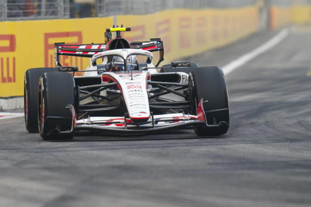 FORMULA 1 SINGAPORE AIRLINES SINGAPORE GRAND PRIX 2026 Oliver Bearman (GBR) 87 Haas F1 Team in practice during the Formula 1 Singapore Airlines Singapore Grand Prix 2026, Round 17 of the 2026 Formula 1 World Championship, WM, Weltmeisterschaft from 9th - 11th October 2026 at the Marina Bay Street Circuit, Singapore. Credit: Robbie Hoad Every Second Media Editorial use only. All images are copyright Every Second Media Limited. No images may be reproduced without prior permission. Copyright: xIMAGO EveryxSecondxMediax ESM-2203-0243 RobbiexHoadx xEveryxSecondxMediax