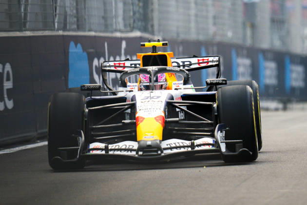 FORMULA 1 SINGAPORE AIRLINES SINGAPORE GRAND PRIX 2026 Liam Lawson (NZL) 30 Racing Bulls in practice during the Formula 1 Singapore Airlines Singapore Grand Prix 2026, Round 17 of the 2026 Formula 1 World Championship, WM, Weltmeisterschaft from 9th - 11th October 2026 at the Marina Bay Street Circuit, Singapore. Credit: Robbie Hoad Every Second Media Editorial use only. All images are copyright Every Second Media Limited. No images may be reproduced without prior permission. Copyright: xIMAGO EveryxSecondxMediax ESM-2203-0251 RobbiexHoadx xEveryxSecondxMediax