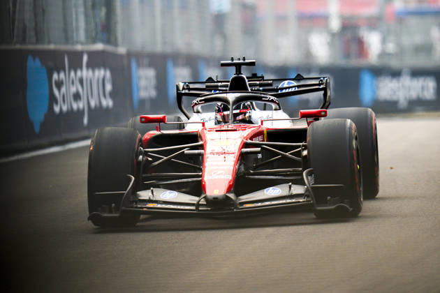 FORMULA 1 SINGAPORE AIRLINES SINGAPORE GRAND PRIX 2026 Charles Leclerc (MON) 16 Ferrari in practice during the Formula 1 Singapore Airlines Singapore Grand Prix 2026, Round 17 of the 2026 Formula 1 World Championship, WM, Weltmeisterschaft from 9th - 11th October 2026 at the Marina Bay Street Circuit, Singapore. Credit: Robbie Hoad Every Second Media Editorial use only. All images are copyright Every Second Media Limited. No images may be reproduced without prior permission. Copyright: xIMAGO EveryxSecondxMediax ESM-2203-0256 RobbiexHoadx xEveryxSecondxMediax