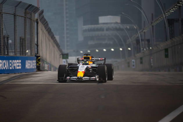 F1 - SINGAPORE GRAND PRIX 2026 41 LINDBLAD Arvid (gbr), Visa Cash App RB F1 Team VCARB03, action during the 2026 Formula 1 Singapore Grand Prix, 17th round of the 2026 Formula One World Championship, WM, Weltmeisterschaft from October 9 to 11, 2026 on the Marina Bay Street Circuit, in Singapore, Singapore - SingaporeSingapore Copyright: xALBERTOxVIMERCATIx