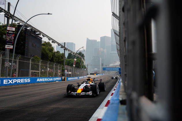 F1 - SINGAPORE GRAND PRIX 2026 41 LINDBLAD Arvid (gbr), Visa Cash App RB F1 Team VCARB03, action during the 2026 Formula 1 Singapore Grand Prix, 17th round of the 2026 Formula One World Championship, WM, Weltmeisterschaft from October 9 to 11, 2026 on the Marina Bay Street Circuit, in Singapore, Singapore - SingaporeSingapore Copyright: xALBERTOxVIMERCATIx