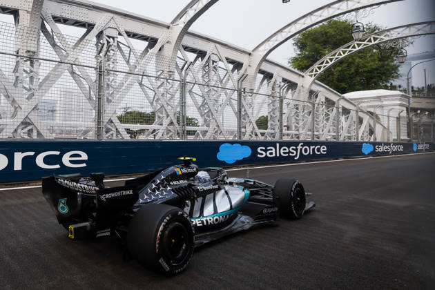 F1 - SINGAPORE GRAND PRIX 2026 12 KIMI ANTONELLI Andrea (ita), Mercedes AMG F1 Team W17, action during the 2026 Formula 1 Singapore Grand Prix, 17th round of the 2026 Formula One World Championship, WM, Weltmeisterschaft from October 9 to 11, 2026 on the Marina Bay Street Circuit, in Singapore, Singapore - SingaporeSingapore  Copyright: xJulienxDelfossex