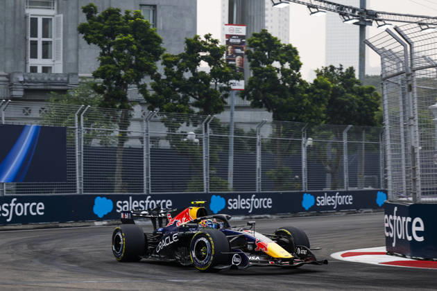 F1 - SINGAPORE GRAND PRIX 2026 06 HADJAR Isack (fra), Red Bull Racing Ford RB22, action during the 2026 Formula 1 Singapore Grand Prix, 17th round of the 2026 Formula One World Championship, WM, Weltmeisterschaft from October 9 to 11, 2026 on the Marina Bay Street Circuit, in Singapore, Singapore - SingaporeSingapore  Copyright: xJulienxDelfossex