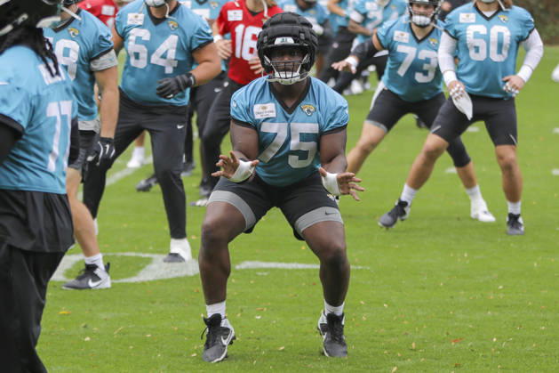 CHADLER’S CROSS, ENGLAND - OCTOBER 09: Emmanuel Pregnon of the Jacksonville Jaguars training with the team during the Jacksonville Jaguars team practise and media as part of the London NFL, American Football Herren, USA Series 2026, at the Grove, Chandler’s Cross, Hertfordshire, England, on 09 October 2026. Jody Demay - Davies SPP Copyright: xJodyxDemayx-xDaviesx xSPPx Sportspressphoto_SPR249420
