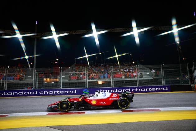 16 LECLERC Charles (mco), Scuderia Ferrari SF-26, action F1 GP 17 Singapore 2026 F1 GP 17 Singapore 2026 ALONSO Fernando (spa), Aston Martin F1 Team Honda AMR26, portrait F1 GP 17 Singapore 2026 Singapore
