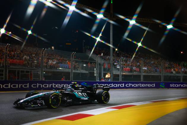 12 KIMI ANTONELLI Andrea (ita), Mercedes AMG F1 Team W17, action F1 GP 17 Singapore 2026 F1 GP 17 Singapore 2026 ALONSO Fernando (spa), Aston Martin F1 Team Honda AMR26, portrait F1 GP 17 Singapore 2026 Singapore