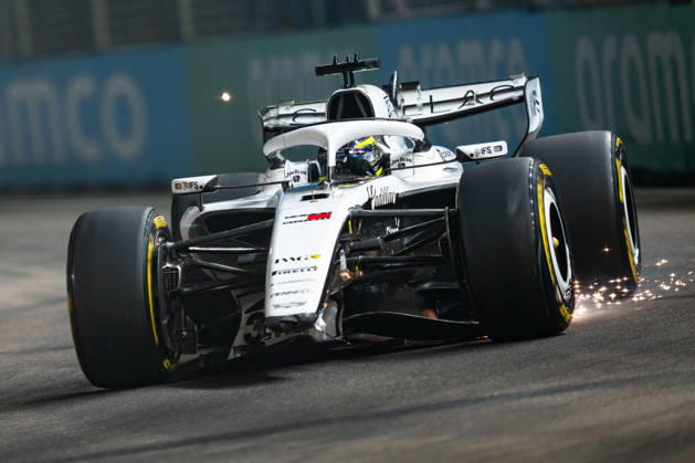 Formula 1 Singapore Airlines Singapore Grand Prix 2026 Levi Erb OVERTAKE MAXPPP - Singapore 09 10 2026 11 PEREZ Sergio (mex), Cadillac Formula 1 Team, action crash at the Formula 1 Singapore Airlines Singapore Grand Prix 2026, the 16th round of the 2026 FIA Formula 1 World Championship, WM, Weltmeisterschaft at the Marina Bay Street Circuit in Singapore, from 08 to 11 October 2026 Singapore Marina Bay Street Circuit Singapore  Copyright: xOVERTAKE MAXPPPxLevixErbx OVT202610092559 OVT202610092559