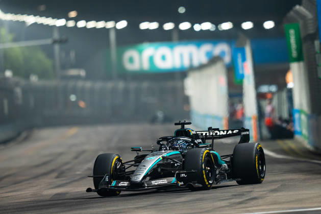 Formula 1 Singapore Airlines Singapore Grand Prix 2026 Levi Erb OVERTAKE MAXPPP - Singapore 09 10 2026 63 RUSSELL George (gbr), Mercedes-AMG PETRONAS Formula One Team, action at the Formula 1 Singapore Airlines Singapore Grand Prix 2026, the 16th round of the 2026 FIA Formula 1 World Championship, WM, Weltmeisterschaft at the Marina Bay Street Circuit in Singapore, from 08 to 11 October 2026 Singapore Marina Bay Street Circuit Singapore  Copyright: xOVERTAKE MAXPPPxLevixErbx OVT202610092564 OVT202610092564