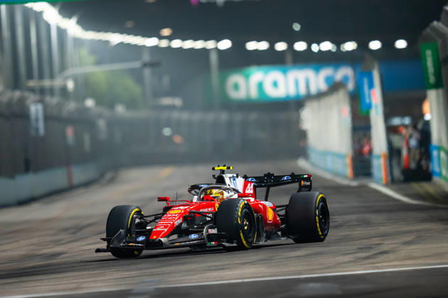 Formula 1 Singapore Airlines Singapore Grand Prix 2026 Levi Erb OVERTAKE MAXPPP - Singapore 09 10 2026 44 HAMILTON Lewis (gbr), Scuderia Ferrari HP, action at the Formula 1 Singapore Airlines Singapore Grand Prix 2026, the 16th round of the 2026 FIA Formula 1 World Championship, WM, Weltmeisterschaft at the Marina Bay Street Circuit in Singapore, from 08 to 11 October 2026 Singapore Marina Bay Street Circuit Singapore  Copyright: xOVERTAKE MAXPPPxLevixErbx OVT202610092570 OVT202610092570