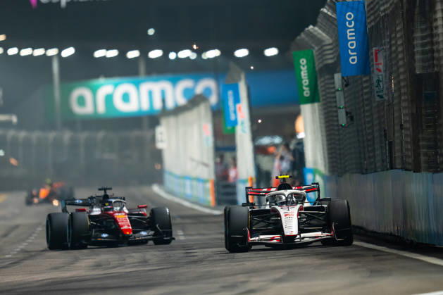 Formula 1 Singapore Airlines Singapore Grand Prix 2026 Levi Erb OVERTAKE MAXPPP - Singapore 09 10 2026 87 BEARMAN Oliver (gbr), TGR Haas F1 Team, action at the Formula 1 Singapore Airlines Singapore Grand Prix 2026, the 16th round of the 2026 FIA Formula 1 World Championship, WM, Weltmeisterschaft at the Marina Bay Street Circuit in Singapore, from 08 to 11 October 2026 Singapore Marina Bay Street Circuit Singapore  Copyright: xOVERTAKE MAXPPPxLevixErbx OVT202610092572 OVT202610092572