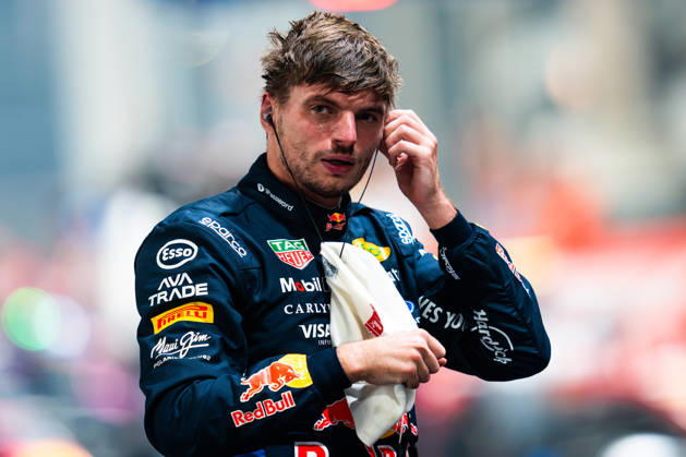 Formula 1 Singapore Airlines Singapore Grand Prix 2026 Levi Erb OVERTAKE MAXPPP - Singapore 09 10 2026 03 VERSTAPPEN Max (nld), Oracle Red Bull Racing, portrait pole position at the Formula 1 Singapore Airlines Singapore Grand Prix 2026, the 16th round of the 2026 FIA Formula 1 World Championship, WM, Weltmeisterschaft at the Marina Bay Street Circuit in Singapore, from 08 to 11 October 2026 Singapore Marina Bay Street Circuit Singapore  Copyright: xOVERTAKE MAXPPPxLevixErbx OVT202610092588 OVT202610092588