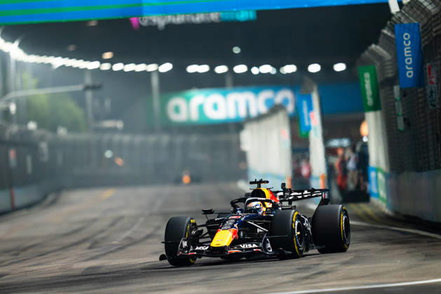 Formula 1 Singapore Airlines Singapore Grand Prix 2026 Levi Erb OVERTAKE MAXPPP - Singapore 09 10 2026 03 VERSTAPPEN Max (nld), Oracle Red Bull Racing, action at the Formula 1 Singapore Airlines Singapore Grand Prix 2026, the 16th round of the 2026 FIA Formula 1 World Championship, WM, Weltmeisterschaft at the Marina Bay Street Circuit in Singapore, from 08 to 11 October 2026 Singapore Marina Bay Street Circuit Singapore  Copyright: xOVERTAKE MAXPPPxLevixErbx OVT202610092590 OVT202610092590