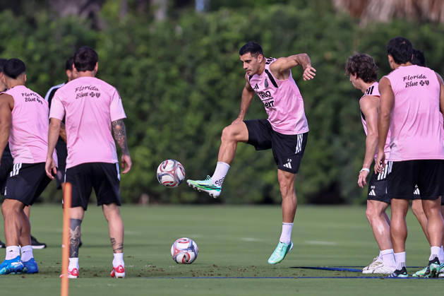 FORT LAUDERDALE, FL - OCTOBER 09: Inter Miami CF forward German Berterame (19) controls a ball during an Inter Miami Training Session at Florida Blue Training Center on October 09, 2026 in Fort Lauderdale, Florida.(Photo by Chris Arjoon Icon Sportswire). SOCCER: OCT 09 Inter Miami CF Training EDITORIAL USE ONLY Icon2610090000016